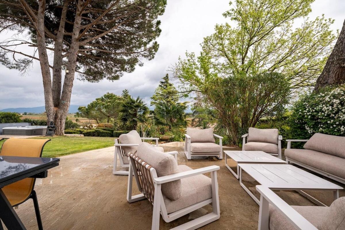 La Villa Moursoise 4 Etoiles Exterior foto