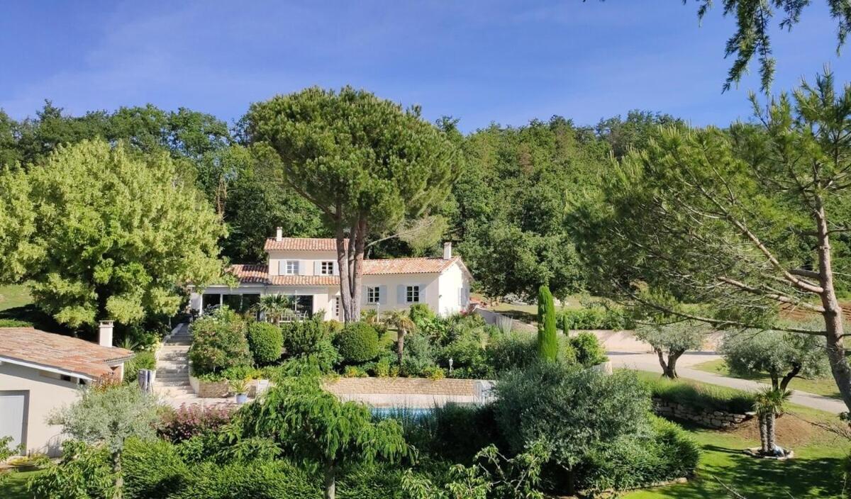 La Villa Moursoise 4 Etoiles Exterior foto