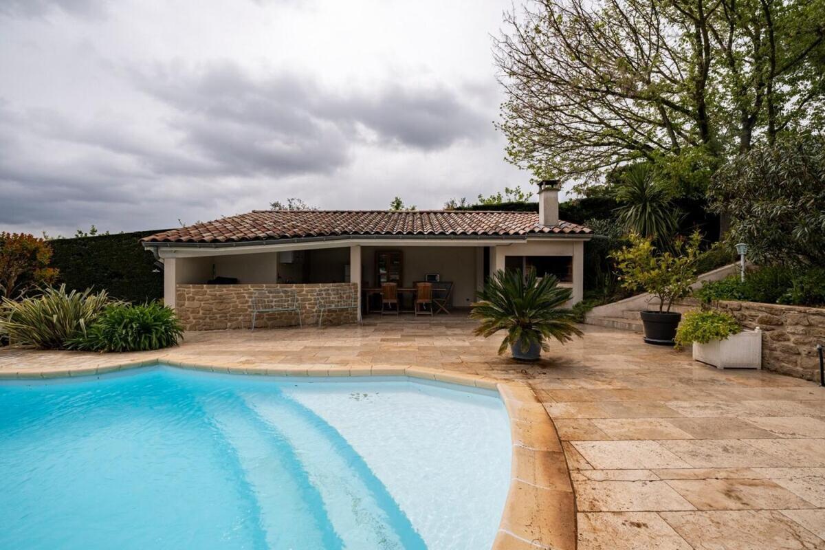 La Villa Moursoise 4 Etoiles Exterior foto